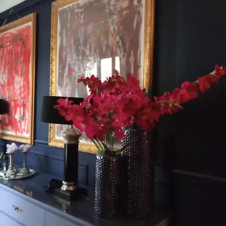 S - Louvre Museum - Shared Bathroom With Host 民宿 *